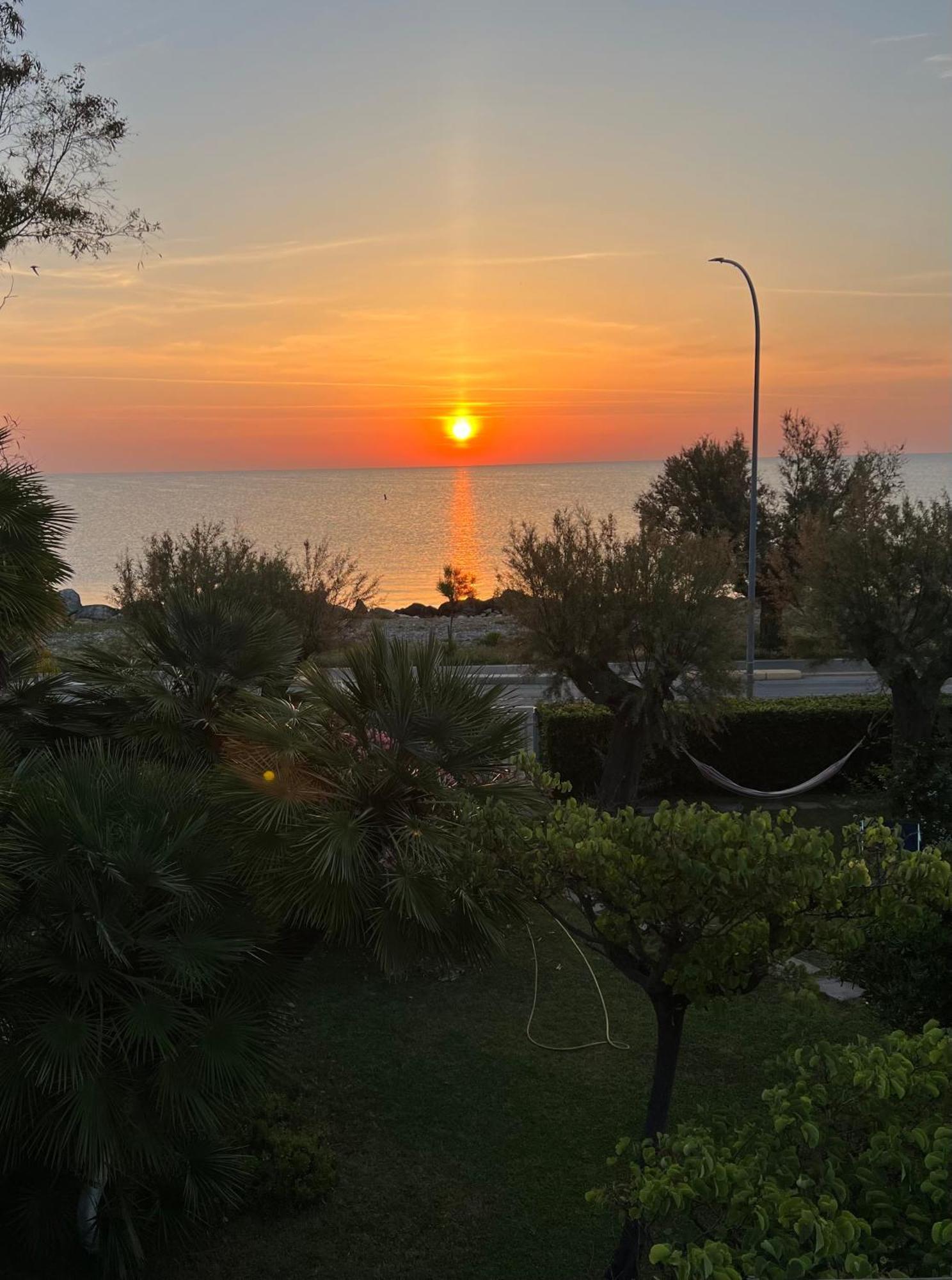 B&B I Versi Del Mare Roseto degli Abruzzi Kültér fotó